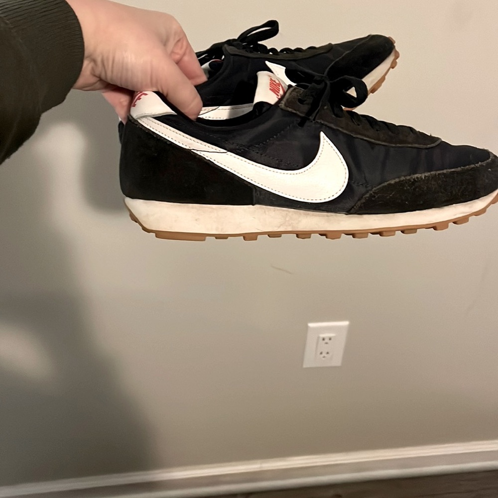 Nike women’s daybreak - well loved but still lots of life . Very cute andcomfy.